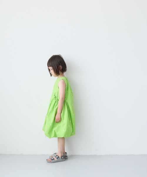 LOWRYS FARM(ローリーズファーム)の「バルーンNSシシュウワンピース 878197(ワンピース・キッズ・グリーン系その他3/ブラック・130cm/120cm/150cm/110cm/140cm)」の8枚目の写真