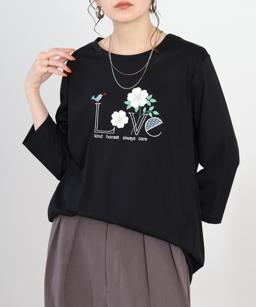 BRODIAEA(ブローディア)の「BRODIAEA フラワーロゴデザインチュニック(Tシャツ/カットソー・レディース・ピンク/ブラック/グリーン/オフホワイト・40)」の2枚目の写真