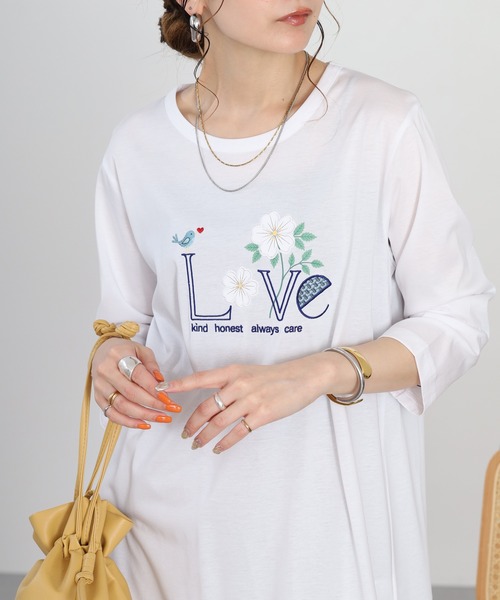 BRODIAEA(ブローディア)の「BRODIAEA フラワーロゴデザインチュニック(Tシャツ/カットソー・レディース・ピンク/ブラック/グリーン/オフホワイト・40)」の5枚目の写真