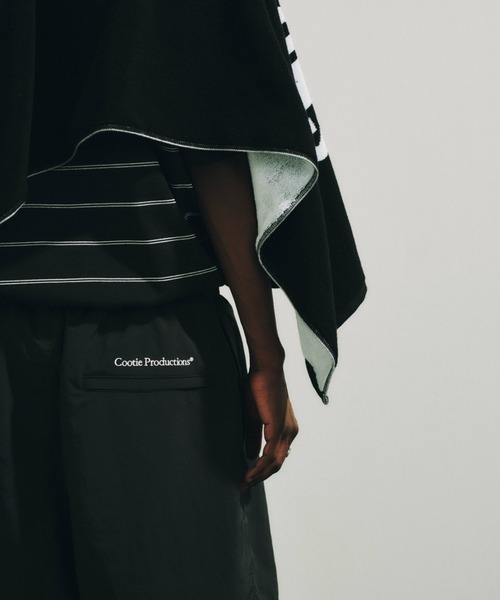 COOTIE PRODUCTIONS(クーティープロダクションズ)の「Polyester Taffeta Training Shorts(その他パンツ・メンズ・ブラック・SMALL/MEDIUM/LARGE)」の4枚目の写真