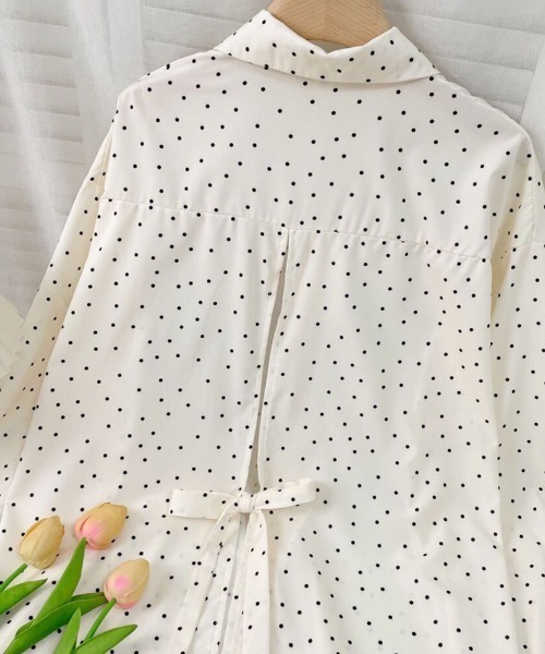 NANEA(ナネア)の「ドット柄レギュラーシャツシャツ(シャツ/ブラウス・レディース・ホワイト・MEDIUM)」の5枚目の写真