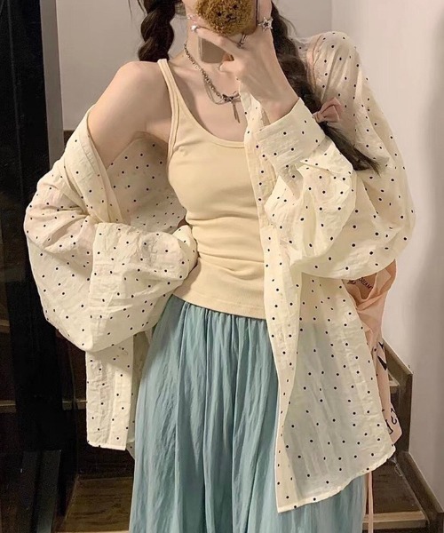 NANEA(ナネア)の「ドット柄レギュラーシャツシャツ(シャツ/ブラウス・レディース・ホワイト・MEDIUM)」の7枚目の写真