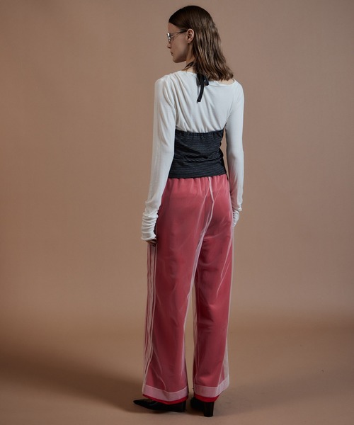 MAISON SPECIAL(メゾンスペシャル)の「【2026Autumn PRE-ORDER】Border Halter Layered Off-Shoulder Top/ボーダーホルターレイヤードオフショルTOP(Tシャツ/カットソー・レディース・ホワイト/グレー/ブラック・FREE)」の5枚目の写真
