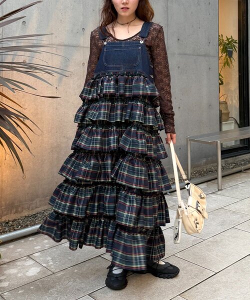 レディースのジャンパースカート（花柄・ボタニカル柄）ファッション