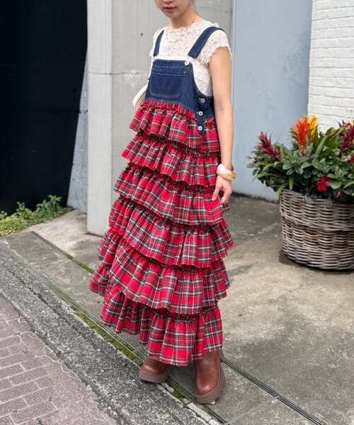 w closet(ダブルクローゼット)の「フリルティアードジャンスカ(ワンピース・レディース・レッド・FREE)」の2枚目の写真