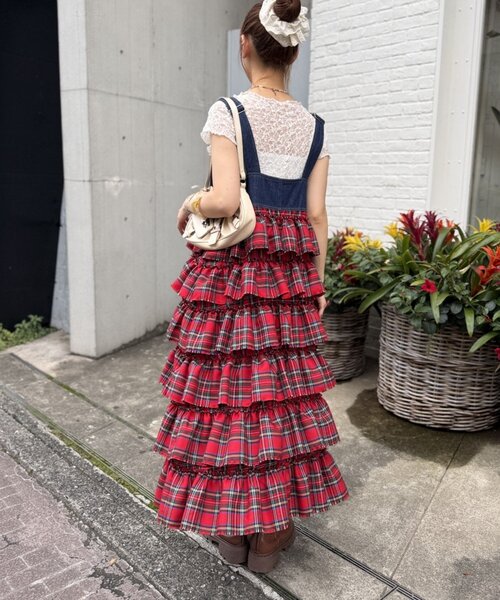 w closet(ダブルクローゼット)の「フリルティアードジャンスカ(ワンピース・レディース・レッド・FREE)」の4枚目の写真