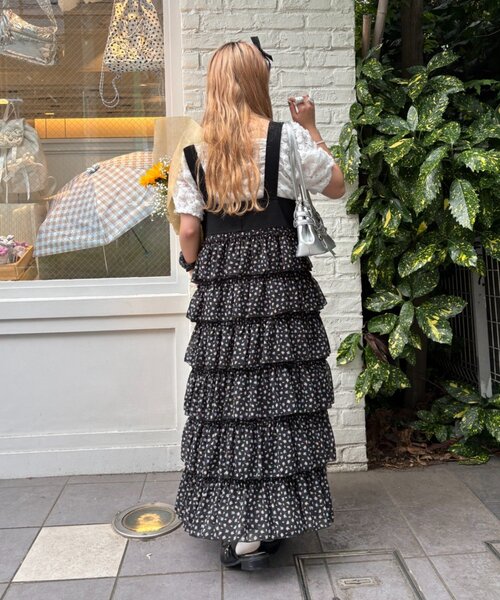 w closet(ダブルクローゼット)の「《お気に入り登録累計1.5万越え》フリルティアードジャンパースカート/ワンピース(ジャンパースカート・レディース・レッド/ブルー/ブラック/アイボリー/ベージュ・FREE)」の15枚目の写真