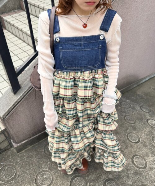 w closet(ダブルクローゼット)の「《お気に入り登録累計1.5万越え》フリルティアードジャンパースカート/ワンピース(ジャンパースカート・レディース・レッド/ブルー/ブラック/アイボリー/ベージュ・FREE)」の21枚目の写真