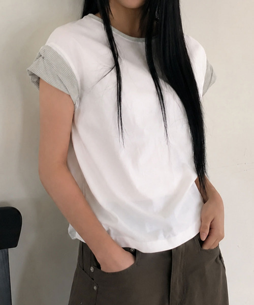 VIVID LADY（ビビッドレディー）の「配色ボーダー ロールアップ半袖Tシャツ（Tシャツ/カットソー・レディース・チャコールグレー/ホワイト・FREE）」の2枚目の写真