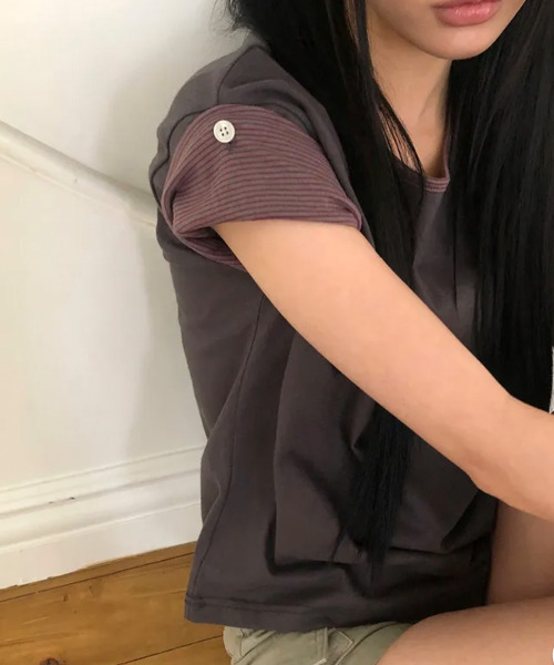 VIVID LADY（ビビッドレディー）の「配色ボーダー ロールアップ半袖Tシャツ（Tシャツ/カットソー・レディース・チャコールグレー/ホワイト・FREE）」の21枚目の写真