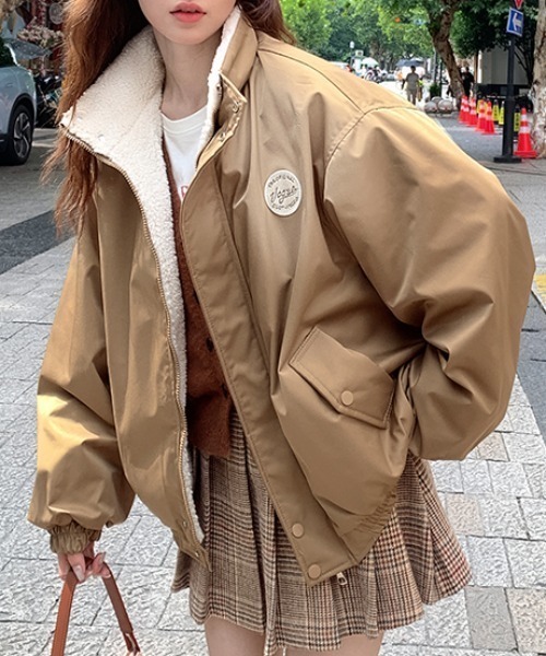 AMAJI(アマジ)の「エコムートン ボア裏起毛 ショート丈ジャケット(その他アウター・レディース・ネイビー/ブラウン・SMALL/MEDIUM/LARGE/X-LARGE)」の5枚目の写真