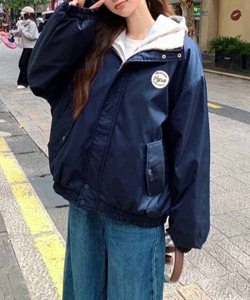 AMAJI(アマジ)の「エコムートン ボア裏起毛 ショート丈ジャケット(その他アウター・レディース・ネイビー/ブラウン・SMALL/MEDIUM/LARGE/X-LARGE)」の4枚目の写真