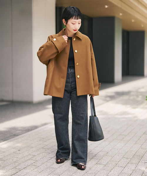 Spick & Span(スピックアンドスパン)の「《40周年 別注 / 》Traditional Weatherwear MALTON B/T SHORT*(ステンカラーコート・レディース・ネイビー/キャメル・34)」の7枚目の写真