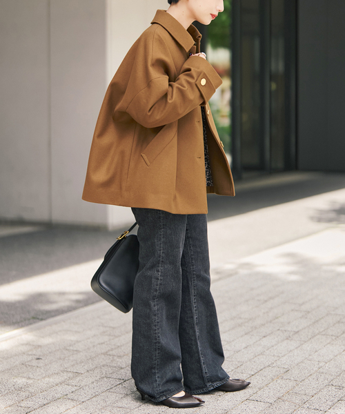 Spick & Span(スピックアンドスパン)の「《40周年 別注 / 》Traditional Weatherwear MALTON B/T SHORT*(ステンカラーコート・レディース・ネイビー/キャメル・34)」の19枚目の写真
