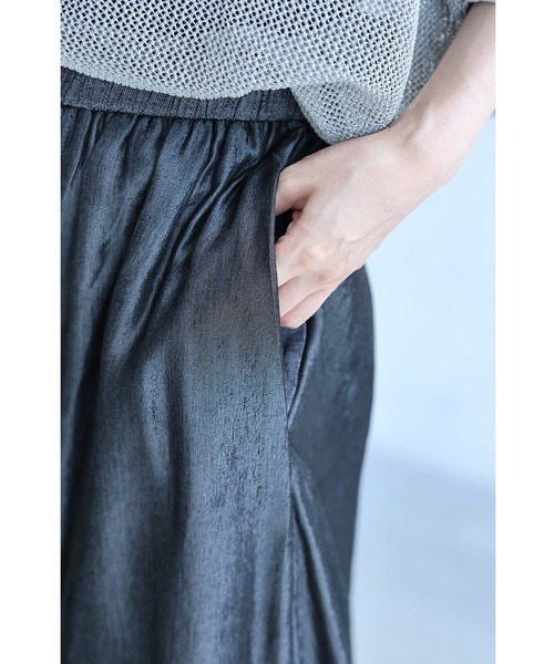 cawaii(カワイイ)の「優雅に揺れるレイヤードドレープのワイドフレアパンツ(その他パンツ・レディース・ブラック/グレー・FREE)」の22枚目の写真