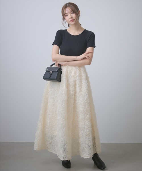 AND COUTURE(アンドクチュール)の「フラワーチュールドッキングニットワンピース(ワンピース・レディース・グレー/ブラック・FREE)」の18枚目の写真