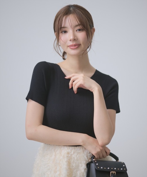 AND COUTURE(アンドクチュール)の「フラワーチュールドッキングニットワンピース(ワンピース・レディース・グレー/ブラック・FREE)」の17枚目の写真