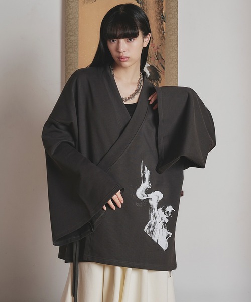狐独(コドク)の「狐プリントスウェット羽織ジャケット/セットアップ対応(その他アウター・メンズ・チャコール/ブラック・MEDIUM/LARGE)」の1枚目の写真