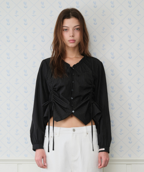 AMESWORLDWIDE（アメスワールドワイド）の「CLASSIC SHIRRING BLOUSE BLACK（シャツ/ブラウス・レディース・その他・FREE）」の4枚目の写真