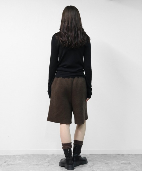 THE CELL.(ザセルドット)の「WOOLブレンド 1×1リブハイネックニット 1×1 RIB HIGH NECK KNIT(ニット/セーター・レディース・ワインレッド/チャコールグレー/パープル/ブラック/ブラウン/アイボリー・FREE)」の11枚目の写真