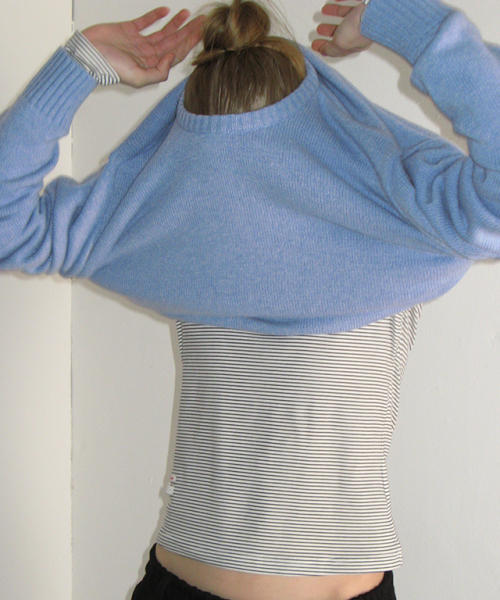 RONRON（ロンロン）の「DAILY SOFT ROUND KNIT BLUE（ニット/セーター・レディース・その他・FREE）」の4枚目の写真