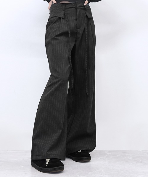 FOLLOWIN(フォロウィン)の「レイヤードウエスト ピンストライプワイドパンツ(スラックス・レディース・ブラック・X-SMALL/LARGE/MEDIUM/SMALL)」の4枚目の写真