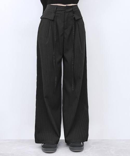 FOLLOWIN(フォロウィン)の「レイヤードウエスト ピンストライプワイドパンツ(スラックス・レディース・ブラック・X-SMALL/LARGE/MEDIUM/SMALL)」の3枚目の写真