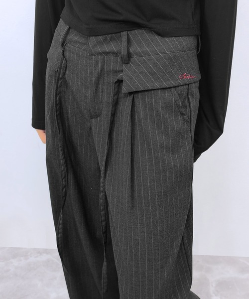 FOLLOWIN(フォロウィン)の「レイヤードウエスト ピンストライプワイドパンツ(スラックス・レディース・ブラック・X-SMALL/LARGE/MEDIUM/SMALL)」の10枚目の写真