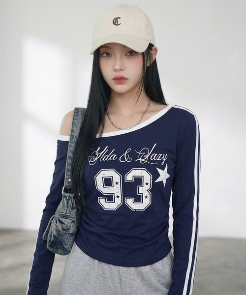 non-hedge(ノンヘッジ)の「ラインオフショルダーロンT(Tシャツ/カットソー・レディース・レッド/ネイビー/ブラック/オフホワイト・FREE)」の12枚目の写真