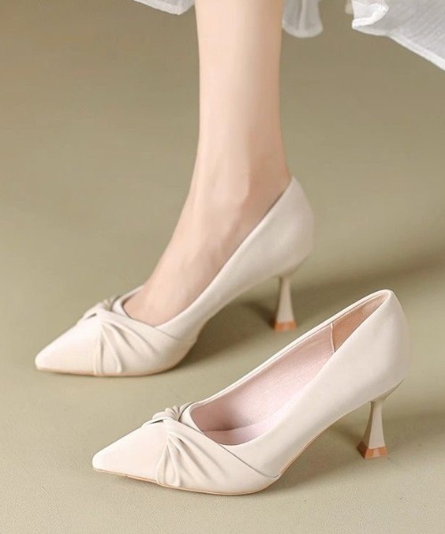 STYLEBLOCK(スタイルブロック)の「ツイストデザインパンプス/5cmヒール(パンプス・レディース・アイボリー/ブラック・23.5cm/24.5cm)」の9枚目の写真