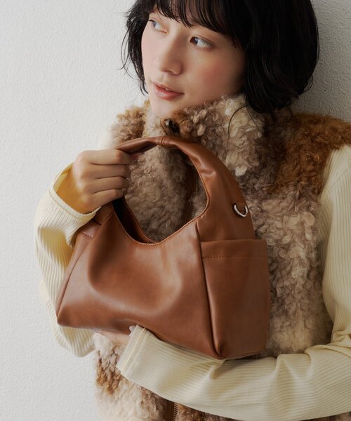 Kastane（カスタネ）の「【9.19(土)0:00発売】サイドポケットワンハンドルBAG（ハンドバッグ・レディース・バーガンディー/キャメル/ブラック・FREE）」の16枚目の写真