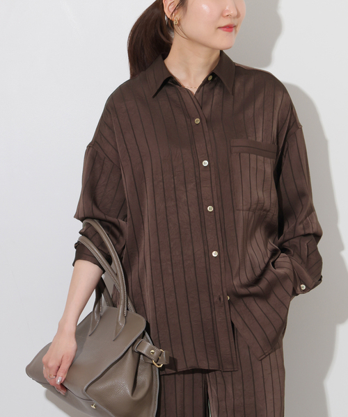 JOURNAL STANDARD relume(ジャーナルスタンダード レリューム)の「サテンストライプパジャマシャツ(シャツ/ブラウス・レディース・ネイビー/ブラウン・FREE)」の1枚目の写真