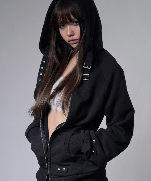FANCY CLUB(ファンシークラブ)の「LEIUR バックルフードジップアップ (BLACK) F26ZA509(パーカー・レディース・その他・FREE)」の1枚目の写真