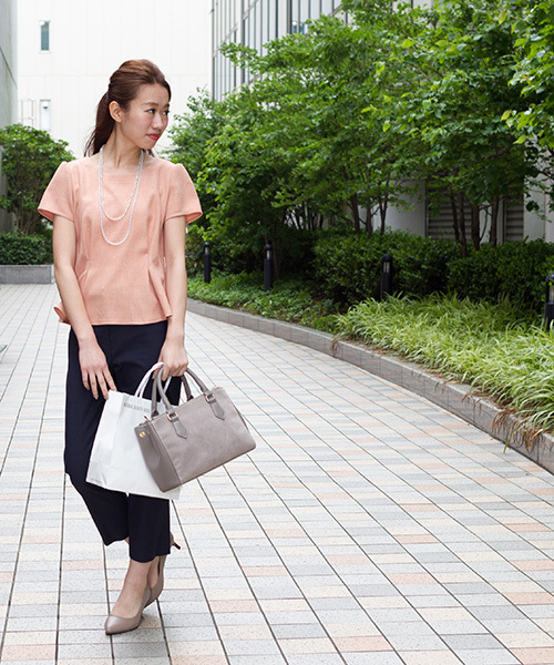 NATURAL BEAUTY BASIC（ナチュラルビューティーベーシック）の「コズミクールクロップドパンツ（その他パンツ・レディース・ベージュ/ネイビー/ホワイト系その他・X-SMALL/MEDIUM/LARGE/SMALL/XX-SMALL）」の20枚目の写真