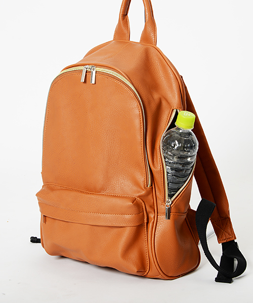 DEVICE(デバイス)の「Rename スクエア シンプル サイド ポケット リュックサック バックパック(バックパック/リュック・レディース・モカ/ネイビー/ブルー系その他/ターコイズブルー/ダークブラウン/キャメル/ブラック/ブラウン系その他/ピンク系その他/ピンク/ブラック×ホワイト/トリコロール/グレー系その他/ブルー系その他2/ブルー系その他3/グレー系その他2/ベージュ×ブラック・FREE)」の20枚目の写真