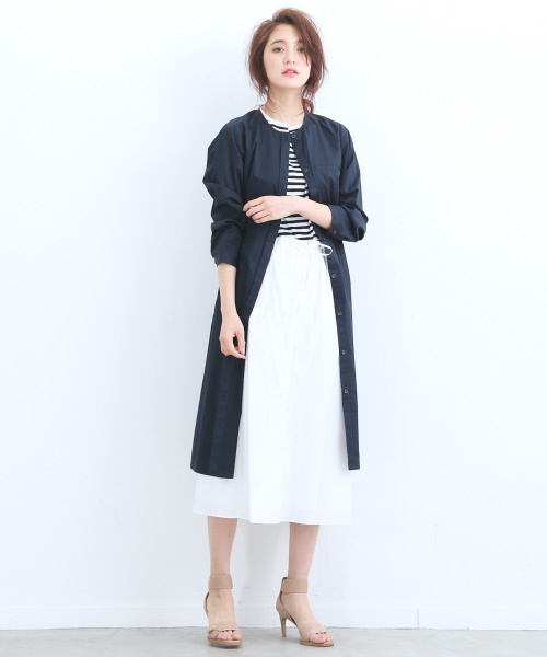 Abahouse Devinette（ドゥヴィネット）の「シャイニーコットンコート【GLOW 2017年05月号 P.44掲載】（その他アウター・レディース・ベージュ/ネイビー・FREE）」の11枚目の写真