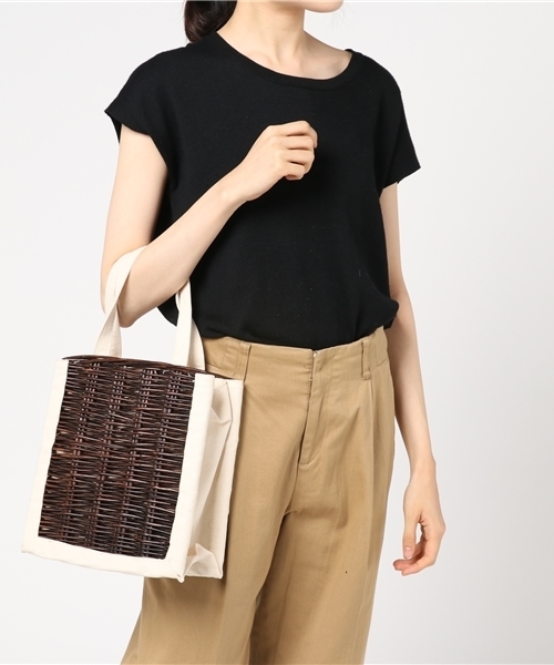 LBC（エルビーシー）の「WILLOW シカクバッグ              （トートバッグ・レディース・ブラウン・FREE）」の6枚目の写真