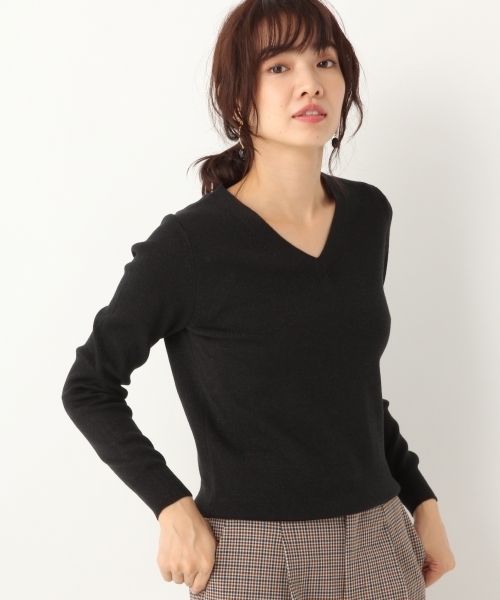 A part by（アパートバイ）の「【WEB限定カラー】14GミリオンHOTVPOニットLS　772856 （ニット/セーター・レディース・オフホワイト/オレンジ/グリーン/ブラック系その他/グレー系その他/ベージュ系その他/ライトパープル/コーラルピンク/ライトブルー/ブラック/グリーン系その他/マスタード/レッド・LARGE/MEDIUM）」の3枚目の写真