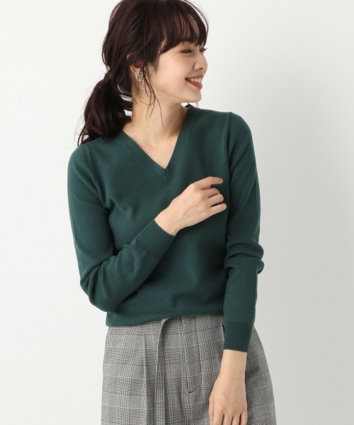 A part by（アパートバイ）の「【WEB限定カラー】14GミリオンHOTVPOニットLS　772856 （ニット/セーター・レディース・オフホワイト/オレンジ/グリーン/ブラック系その他/グレー系その他/ベージュ系その他/ライトパープル/コーラルピンク/ライトブルー/ブラック/グリーン系その他/マスタード/レッド・LARGE/MEDIUM）」の7枚目の写真