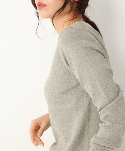 A part by（アパートバイ）の「【WEB限定カラー】14GミリオンHOTVPOニットLS　772856 （ニット/セーター・レディース・オフホワイト/オレンジ/グリーン/ブラック系その他/グレー系その他/ベージュ系その他/ライトパープル/コーラルピンク/ライトブルー/ブラック/グリーン系その他/マスタード/レッド・LARGE/MEDIUM）」の18枚目の写真