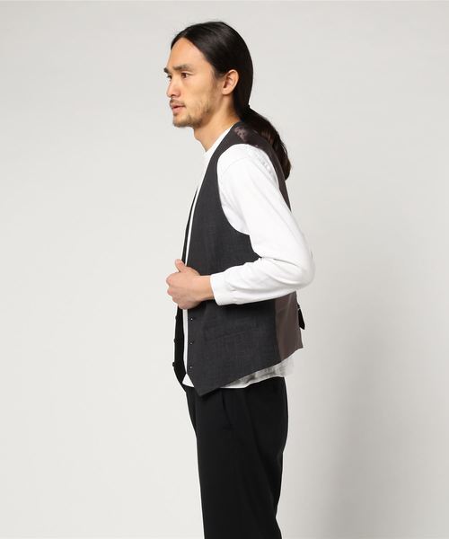 SHIPS（シップス）の「SD: 『LORO PIANA』メランジ ソリッド ベスト(ダークグレー)（ベスト・メンズ・ダークグレー・MEDIUM/LARGE/SMALL/X-LARGE）」の2枚目の写真