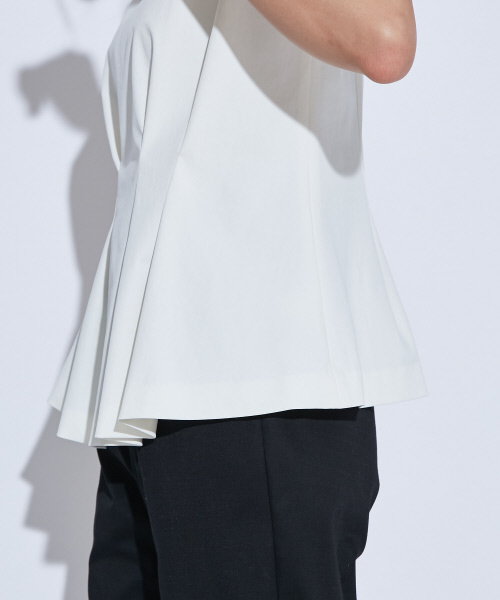 qualite（カリテ）の「2WAYストレッチペプラムシャツ（シャツ/ブラウス・レディース・ブラック/オフホワイト・38/36）」の9枚目の写真