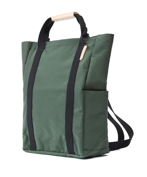 ANONYM CRAFTSMAN DESIGN(アノニムクラフツマンデザイン)の「【ANONYM CRAFTSMAN DESIGN / アノニムクラフツマンデザイン】SUNNY DAY 2WAY TOTE M トートバッグ(トートバッグ・レディース・ブラック/カーキ/ネイビー/マスタード・FREE)」の7枚目の写真
