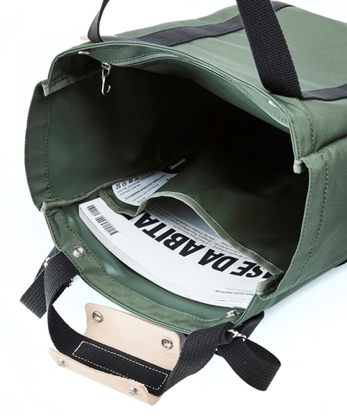 ANONYM CRAFTSMAN DESIGN(アノニムクラフツマンデザイン)の「【ANONYM CRAFTSMAN DESIGN / アノニムクラフツマンデザイン】SUNNY DAY 2WAY TOTE M トートバッグ(トートバッグ・レディース・ブラック/カーキ/ネイビー/マスタード・FREE)」の14枚目の写真
