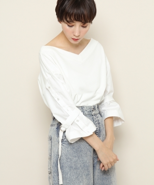 PAGEBOY（ページボーイ）の「袖切り替えプルオーバー（スウェット・レディース・ブラック/ベージュ/オフホワイト・FREE）」の2枚目の写真