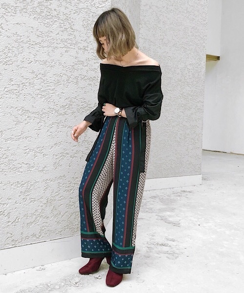 PAGEBOY（ページボーイ）の「袖切り替えプルオーバー（スウェット・レディース・ブラック/ベージュ/オフホワイト・FREE）」の5枚目の写真