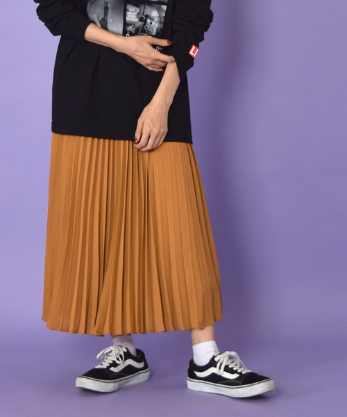 w closet(ダブルクローゼット)の「ロング丈プリーツスカート_(スカート・レディース・パープル/オレンジ/キャメル・FREE)」の14枚目の写真