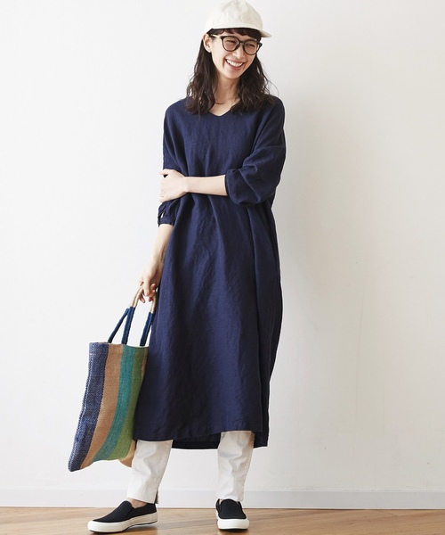 Sunny clouds（サニークラウズ）の「サニークラウズ　Ｖネックのサックドレス（ワンピース・レディース・ピンク/ネイビー・MEDIUM/LARGE/X-LARGE/XX-LARGE/NM）」の4枚目の写真