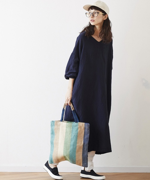 Sunny clouds（サニークラウズ）の「サニークラウズ　Ｖネックのサックドレス（ワンピース・レディース・ピンク/ネイビー・MEDIUM/LARGE/X-LARGE/XX-LARGE/NM）」の5枚目の写真