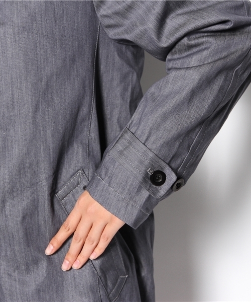 WHO'S WHO gallery（フーズフーギャラリー）の「2WAYデニムステンカラー（ステンカラーコート・レディース・グレー/ネイビー・FREE）」の11枚目の写真